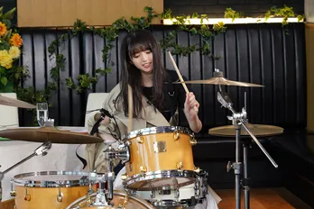 齋藤飛鳥「ピタリ賞狙います」ゴチ初参戦でノブとドラム対決＆“どれほど小顔なのか”を検証！＜ぐるナイ＞