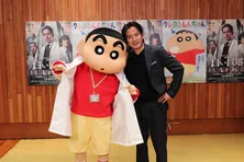 岡田准一“大先輩”との初対面に感激! 「クレヨンしんちゃん」で財前五郎役に