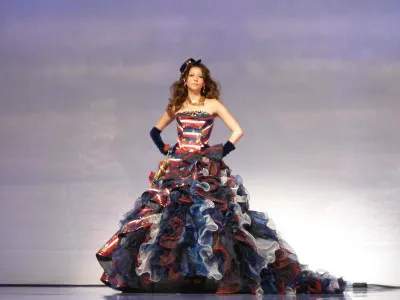 画像 香里奈が新作ウエディングドレス発表 キーワードは こんなドレス見たことがない 2 6 Webザテレビジョン