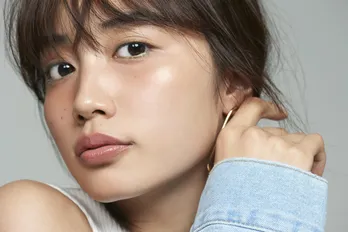 黒木ひかり「眼力や表情を意識」初登場のファッション誌でクールな姿