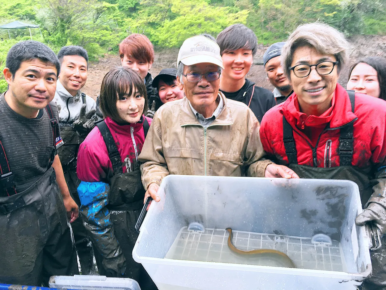 田村淳は「50年前にウナギを取った」という地元の人の証言を基に絶滅危惧種IB類の在来種のウナギを探す