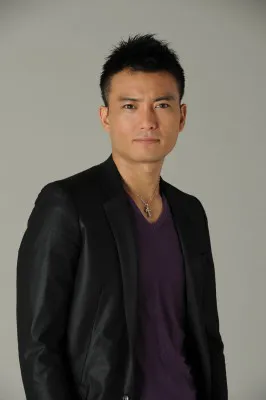 舘ひろしが白衣をデザイン! 徳重聡初主演のドラマ「Dr.伊良部一郎」の放送が決定!