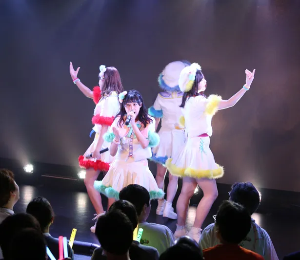 キャンディzooがデビュー6周年を迎え、東京・恵比寿CreAtoで「キャンディzoo6周年記念ワンマンライブ」を開催