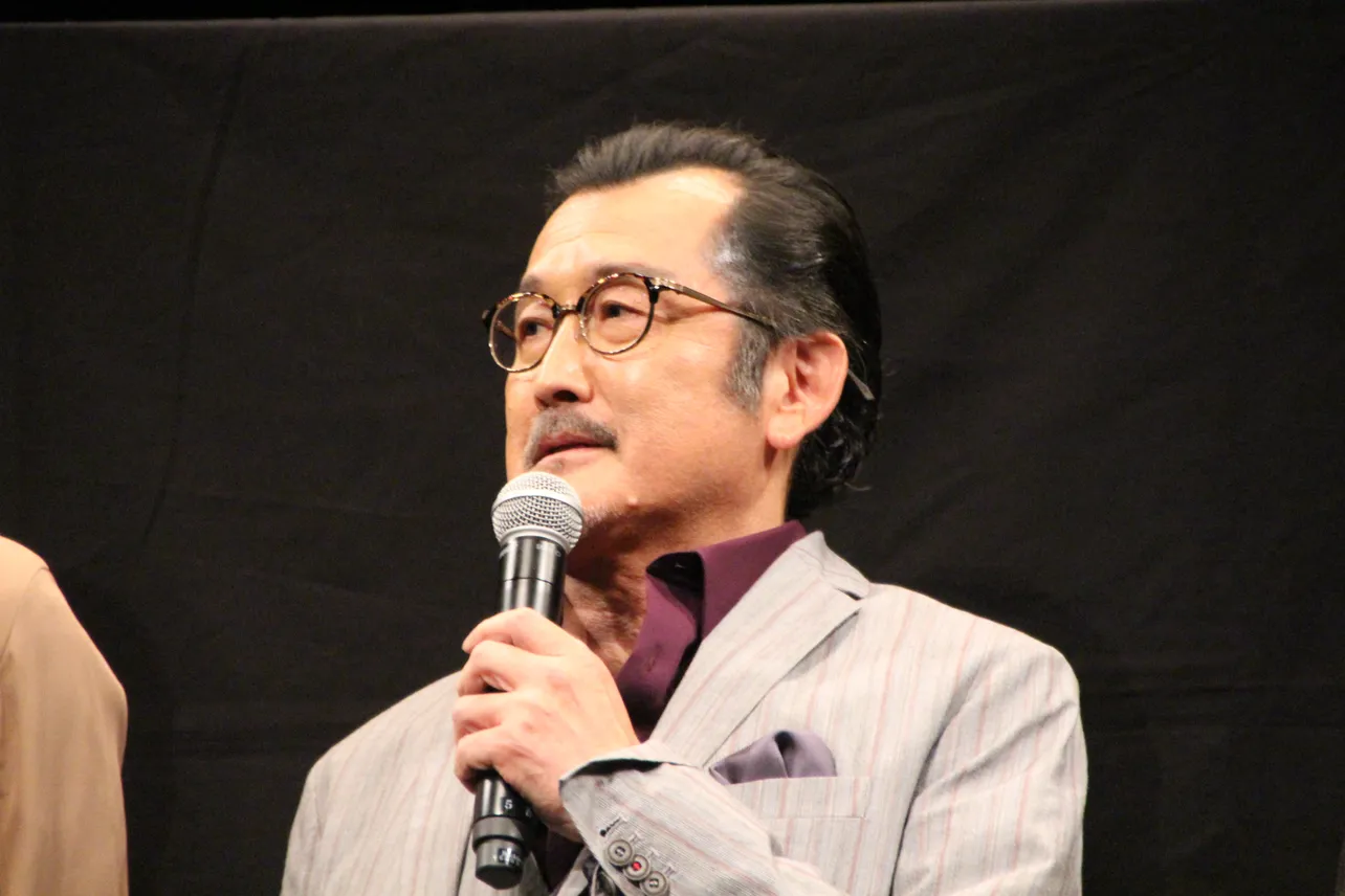 「劇場版 ファイナルファンタジーXIV 光のお父さん」の完成披露試写会に出席した吉田鋼太郎