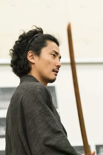 豊原功補の落語原案舞台再び！　弐席目「後家安とその妹」が上演