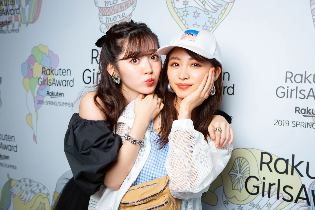 「Rakuten GirlsAward 2019SPRING/SUMMER」に出演した鈴木愛理＆岡崎紗絵
