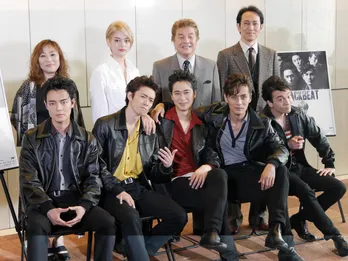 A.B.C-Z戸塚祥太、加藤和樹らがビートルズ役でパワー爆発! 舞台「BACKBEAT」開幕