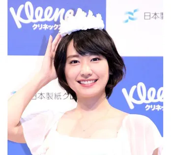 新垣結衣、有村架純や広瀬すずら20代をおさえ「ウエディングドレスが似合う女優」に