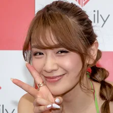 お姉さんグラドル金山睦「誘惑に負けないように」