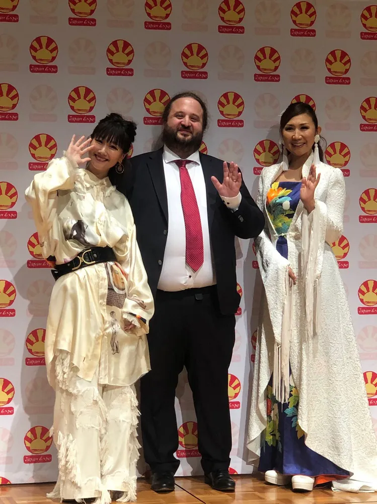 【写真を見る】「Japan Expo2019プレス発表会」に登壇した大塚愛、トマ・シルデ氏(Japan Expo創立者・主催者の一人)、高橋洋子(写真左から)