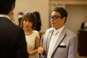 史朗は同期の結婚パーティーへ