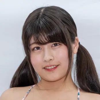 グラドルちとせよしの、初海外で強烈な日差し「今も日焼けの痕が」