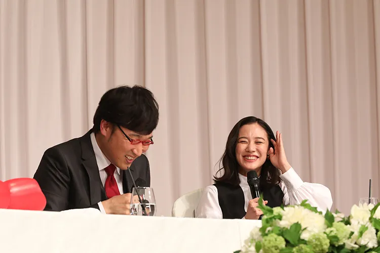 山里亮太と蒼井優の入籍会見