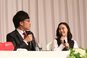 山里亮太&蒼井優が入籍を会見で報告、お互いの呼び方は「ゆう」「りょうた」
