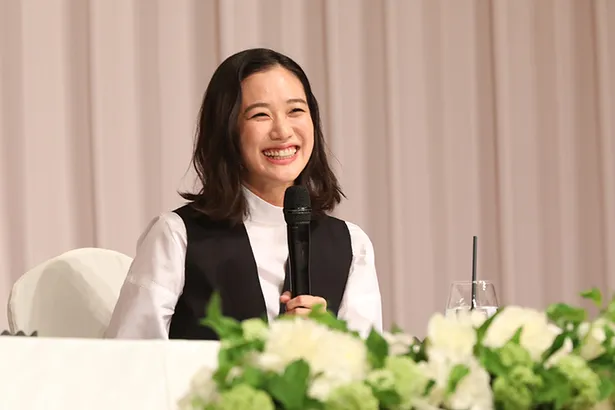 蒼井優 山里亮太との結婚を決めた理由は しんどいくらい笑わせてくれる 芸能ニュースならザテレビジョン