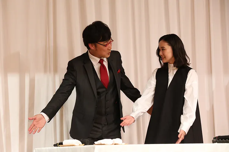  山里亮太と蒼井優の入籍会見