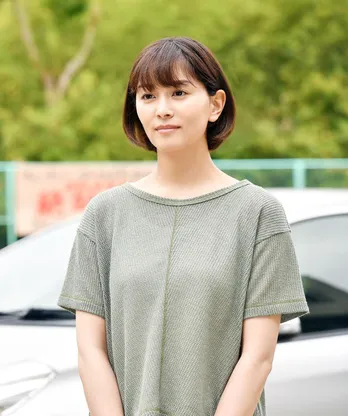 <インハンド>石橋杏奈、濱田岳の“憧れの女性”に!方言も披露
