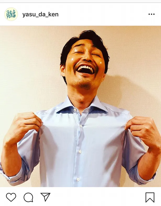 【写真を見る】漂白剤‎のCM出演を告知する安田顕。あまりに良い顔を見せているため「買います」というコメントが多数寄せられている