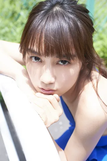 黒木ひかり「かなり大人っぽめ」なグラビアを見せるも、高校卒業は「本当に危機」