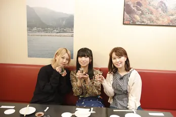 古川未鈴&古畑奈和がジワジワきている“○○○○専門店”で夏を先取り!