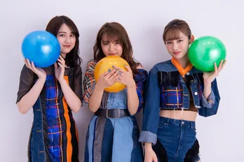 東京パフォーマンスドール、テンション高めな新曲は「これからの季節にぴったり」<“スパデュパ”座談会(前)>