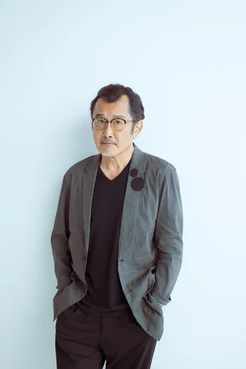 吉田鋼太郎、“息子”坂口健太郎への要望は「一緒にトレーニングに…」