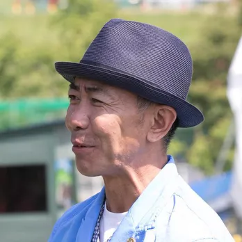 木梨憲武「一生懸命働きます」美容師やすし職人になりきる“お仕事シリーズ”が話題!