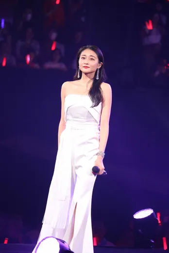 和田彩花の卒業翌日のブログでファンは再び涙。セレモニー全文掲載&ソロショット!