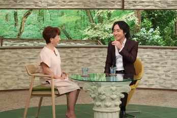 「千の風になって」から13年、進化し続ける秋川雅史がスタジオで歌声披露！