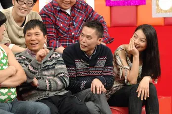 クリスマスの夜を笑いで彩る! 実力派芸人によるネタ祭り!