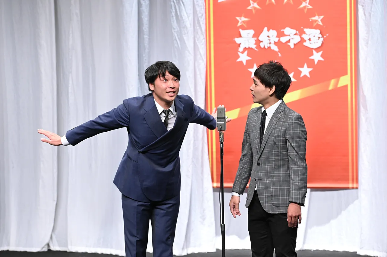 「第49回NHK上方漫才コンテスト」優勝の実績を誇るさや香の新山士彦(写真左)と、石井誠一