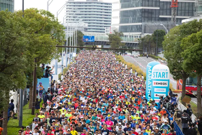【写真を見る】横浜マラソンは今大会より、1万人の「女性ランナー優先枠」を新設する