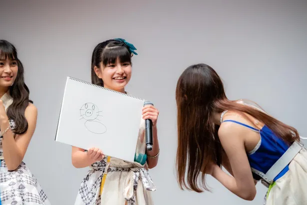 【写真を見る】マジパン・吉田優良里が描いたイノシシに会場は困惑！