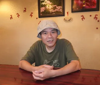 知久寿焼がスナックで飲みながら語る「たま」のこと、「イカ天」のこと