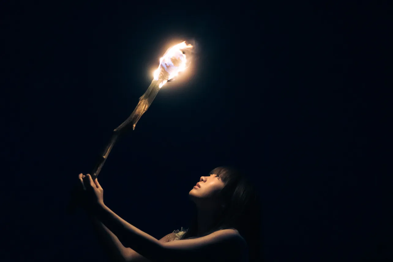 Aimerの17thシングル「Torches」は8月14日(水)にリリース