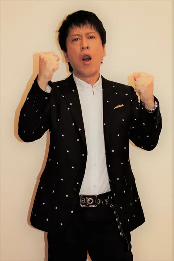 ライバルは「南キャン山里とオードリー若林」? ブラマヨ吉田 “黒い視点”のエッセイ集が好評