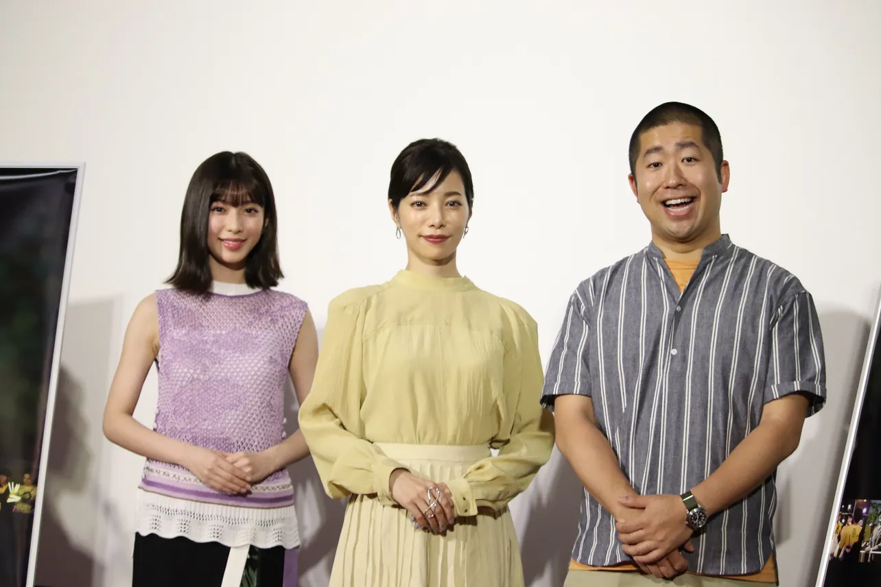 会見に登場した白石聖、桜井ユキ、澤部佑(写真左から)