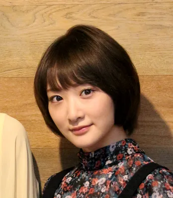 生駒里奈が安藤なつとの“スライム姉妹”2SHOTを公開