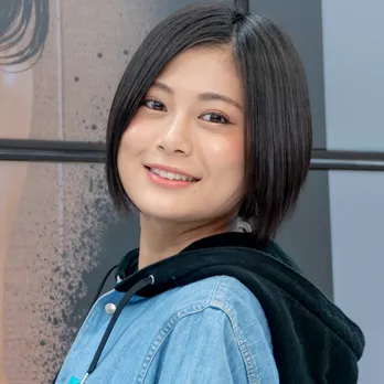 グラドルRaMu、特典カード制作に奮闘「みそ汁がすごい染みた」