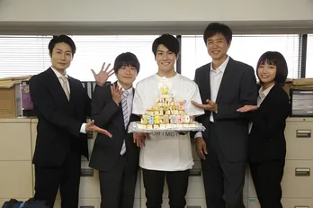 森本慎太郎、22歳の誕生日を“カツプレート”で祝福!「この現場で鍛えていただければ」