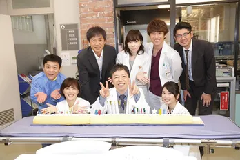 板尾創路の誕生日を130cmロールケーキでお祝い！「配管みたいやな(笑)」