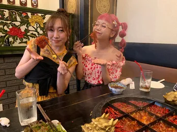 新曲PRを懸けて古畑奈和&野島樺乃が激辛料理に挑戦!