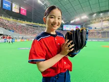 <なつぞら>福地桃子がファーストピッチセレモニーに登場!「じいちゃん、帰ってきたよ!」