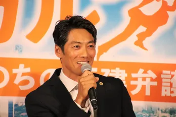 反町隆史、倒産から人々を救う再建弁護士に「テレビ局に感謝」＜リーガル・ハート＞