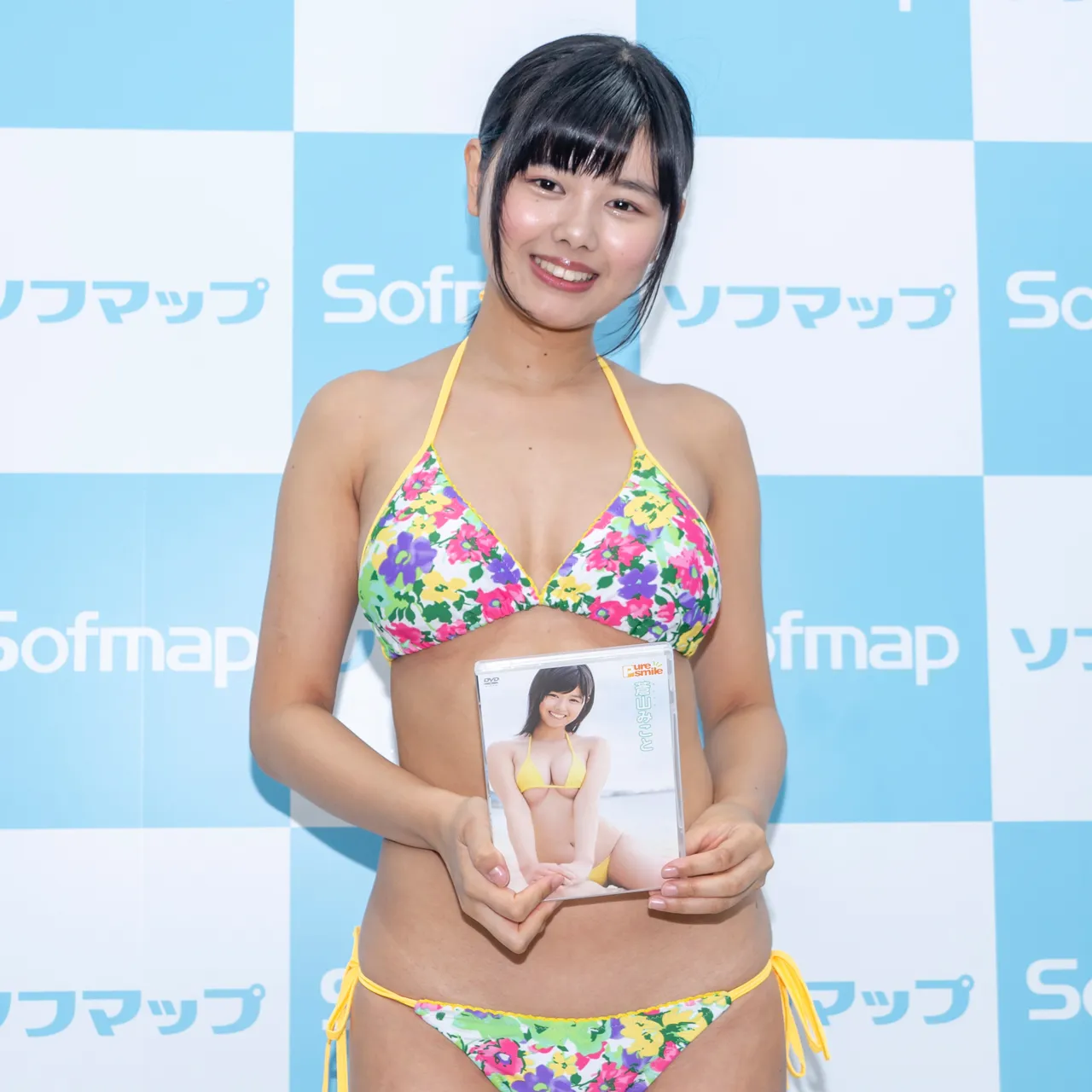 蒼山みこと1st DVD「ピュア・スマイル」(竹書房)発売イベントより