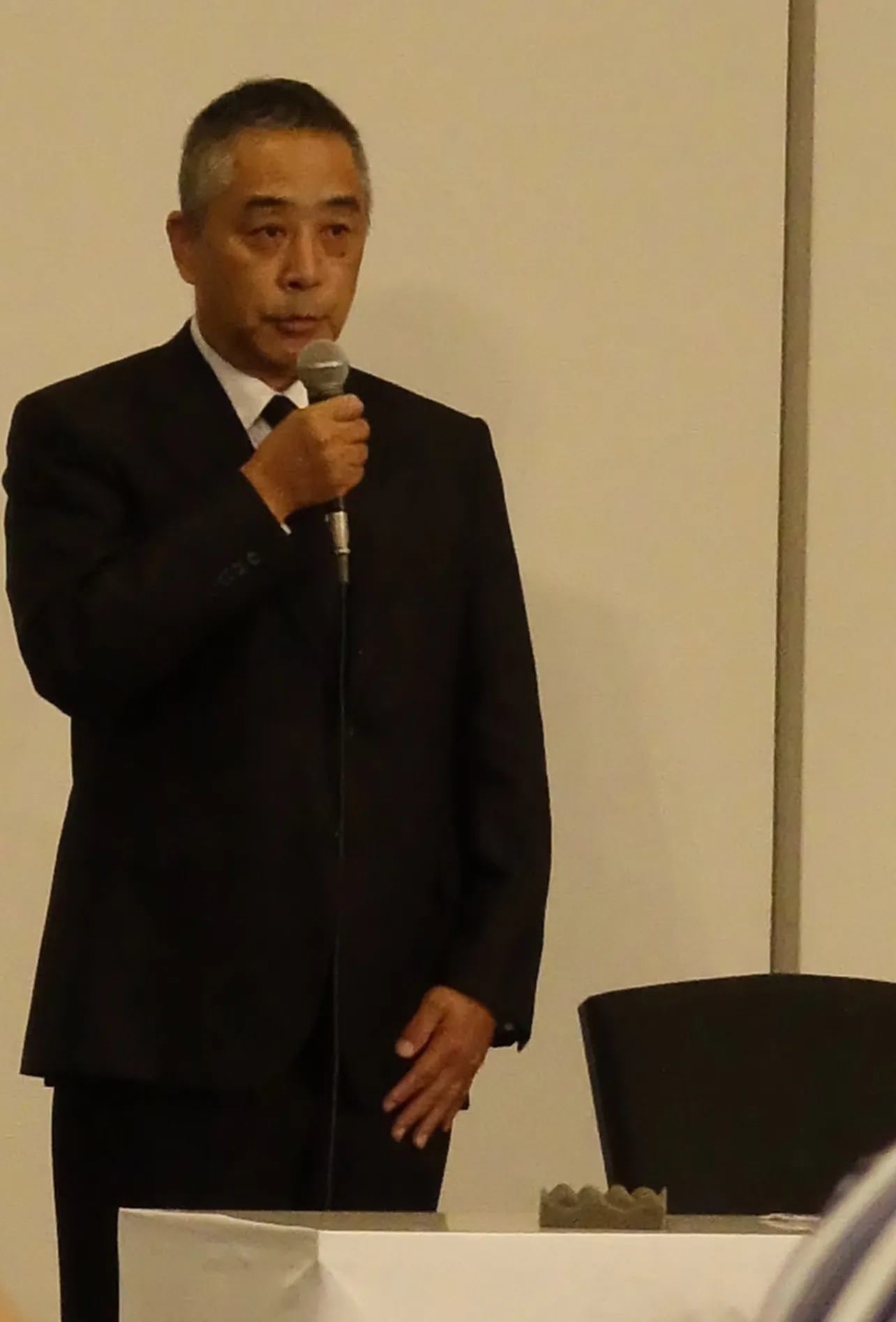 【写真を見る】吉本興業・岡本社長が謝罪