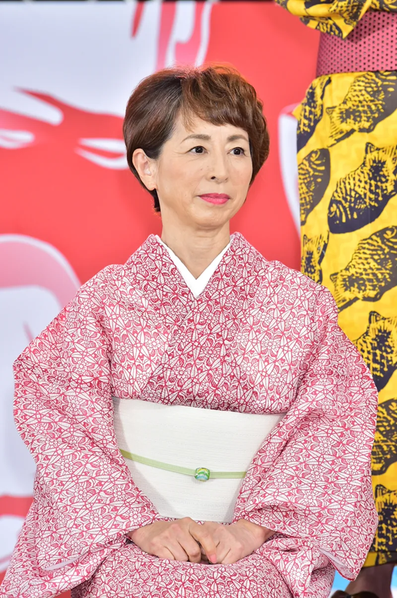 うつせみ荘の大家でねじこを演じる阿川佐和子は、会見でも檀ふみとの仲の良さを見せていた