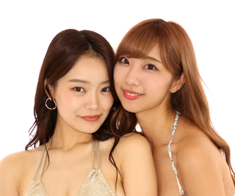 「2019第10回ミスヤングチャンピオン」グランプリに選ばれた青科まき(写真左)と肥川彩愛