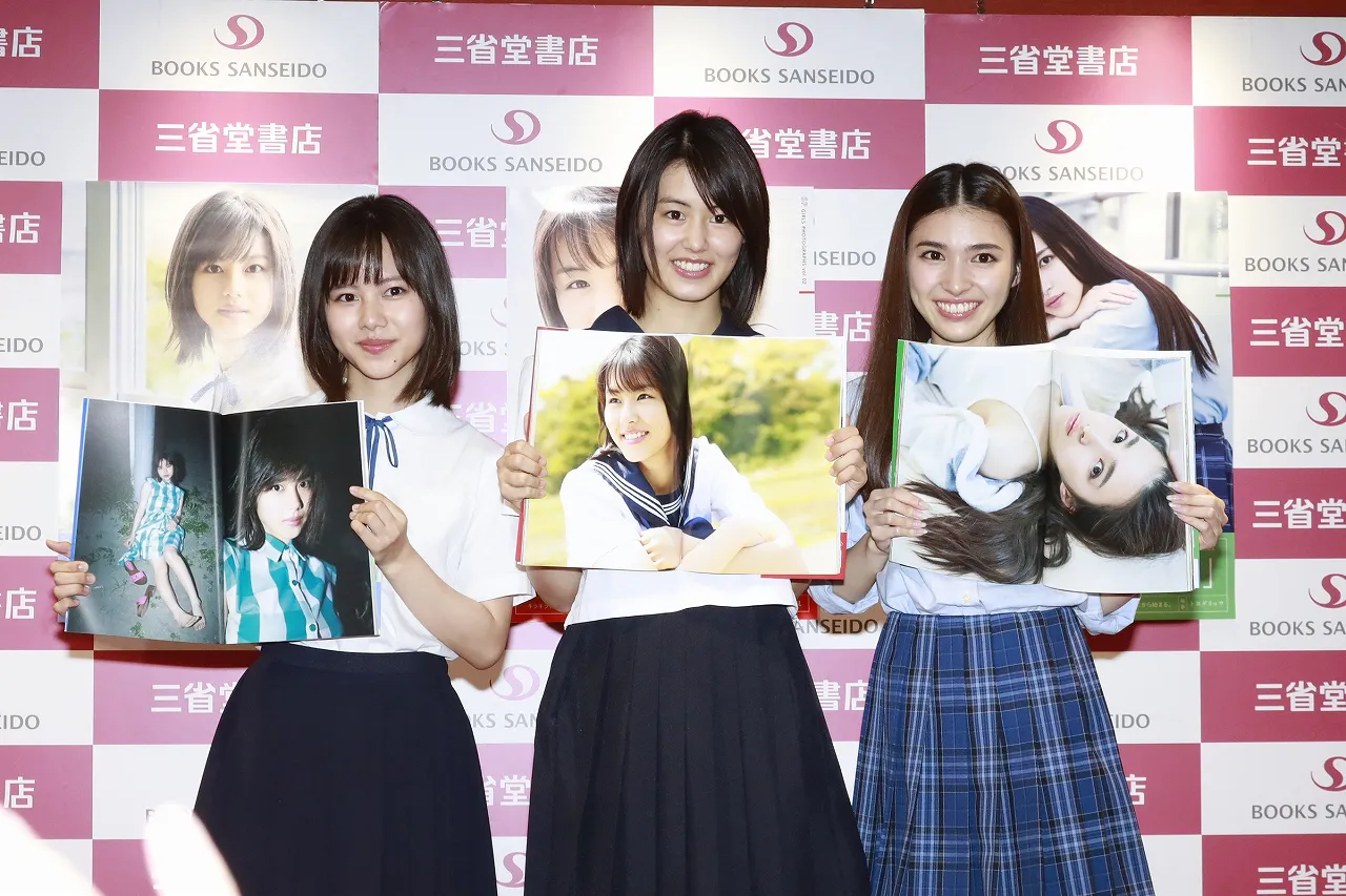 イベントに登場した松風理咲、竹内愛紗、長見玲亜(写真左から) 