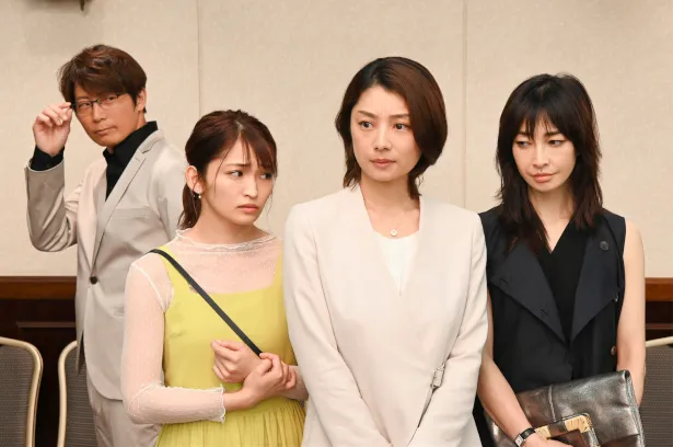 「旦シェア」第5話より、(左から)黒木啓司、岡本玲、小池栄子、りょう